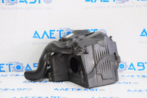 Corpul filtrului de aer Ford Focus mk3 11-18 2.0, corpul este rupt