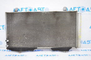 Radiatorul condensatorului de aer condiționat Toyota Avalon 13-18 3.5 are un defect