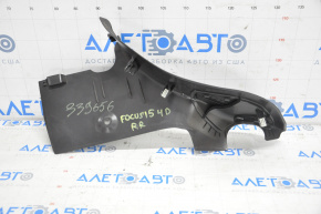 Capacul portbagajului Ford Focus mk3 11-18 4d dreapta zgârieturilor