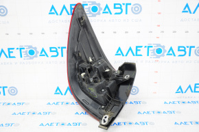 Lampa exterioară aripă dreapta Subaru Outback 15-19 cu fisură.