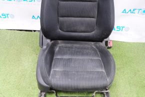 Scaun pasager Mazda 6 13-15 fără airbag, manual, material textil negru, necesită curățare chimică.