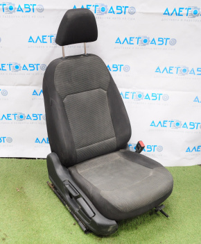 Scaun de pasager pentru VW Passat b8 16-19 SUA fără airbag, manual, material textil negru, necesită curățare chimică.