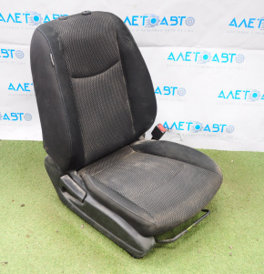 Scaun de pasager Nissan Leaf 13-17 fără airbag, manual, material textil negru, fără suport pentru cap, pentru curățare.