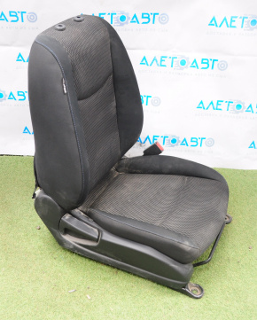 Scaun de pasager Nissan Leaf 13-17 fără airbag, manual, încălzire, material textil negru, fără suport pentru cap.