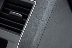 Консоль центральная подлокотник и подстаканники VW Atlas 18-23 кожа, черная, царапины