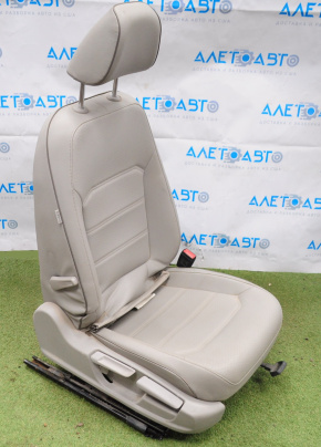 Пассажирское сидение VW Passat b8 16-19 USA без airbag, механич, кожа серая