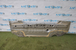 Panoul din spate al Nissan Sentra 13-19