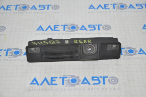 Camera de vizionare spate pentru Ford Focus mk3 15-18 restilizat, cu iluminare și buton, suportul este rupt.