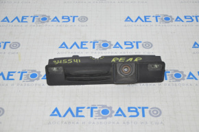 Camera de vizionare spate pentru Ford Focus mk3 15-18 restilizat, cu iluminare și buton, suporturile sunt rupte.