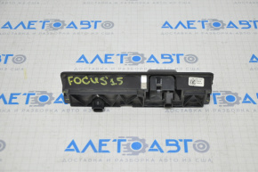 Camera de vizionare spate pentru Ford Focus mk3 15-18 restilizat, cu iluminare și buton, suporturile sunt rupte.