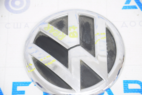 Emblema VW pentru capacul portbagajului VW Passat b7 12-15 SUA zgârieturi pe crom