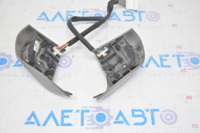 Butoanele de control de pe volanul Mazda6 09-13