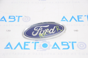 Emblema capacului portbagajului Ford Fusion mk5 13-20, prinsă ruptă.