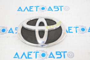 Grila radiatorului emblema Toyota Camry v40