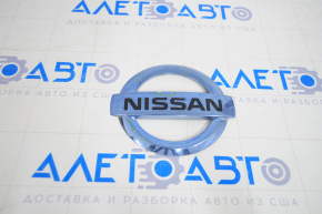 Emblema și sigla Nissan, ușa portbagajului Nissan Leaf 11-17 zgârieturi, ciobituri.