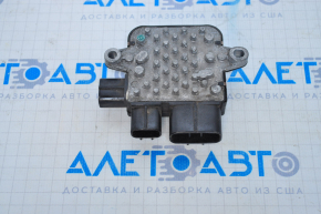 Ventilatorul de răcire a computerului Nissan Leaf 11-17 este defect.