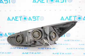 Far dreapta față goală Ford Focus mk3 15-18 restilizat, halogen, luminos, suport rupt, priză de încălzire