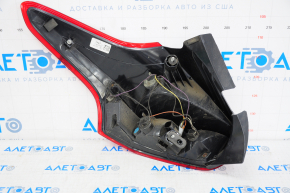 Фонарь правый Ford Focus mk3 15-18 рест 5d галоген