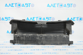 Jaluzele deflectorului de radiator asamblate pentru Ford Fusion mk5 13-16 doar partea superioară.