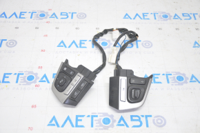 Butoanele de control de pe volanul Subaru Legacy 15-19 pentru controlul de croazieră adaptiv.