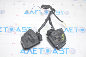 Butoanele de control de pe volanul Subaru Outback 15-19 pentru controlul de croazieră adaptiv.