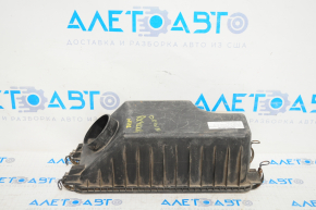 Corpul filtrului de aer pentru Lexus RX400h 06-09 partea de jos.