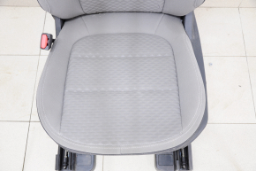 Водительское сидение Ford Escape MK4 20-20 без airbag, электро, с подогревом, ткань сер