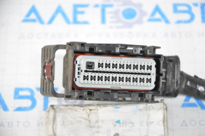 Фишка на блок ECU компьютер двигателя Chevrolet Equinox 10-12 серая