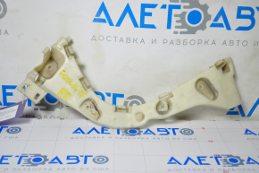 Suportul pentru bara spate dreapta exterior Ford Focus mk3 15-18 restilizat 5 uși.