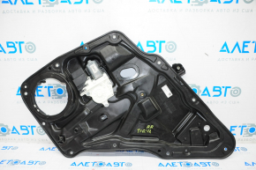 Geam electric cu motor spate dreapta VW Tiguan 09-17 suportul este rupt.