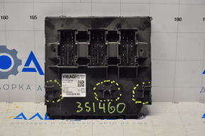 Modulul de control al caroseriei BCM VW Passat b7 12-15 USA are un suport rupt.