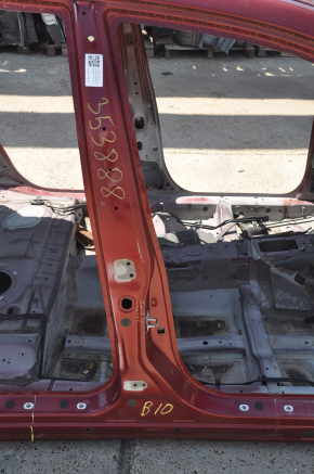 Bara centrală dreapta a caroseriei Subaru B10 Tribeca, de culoare bordo, pe caroserie, bare