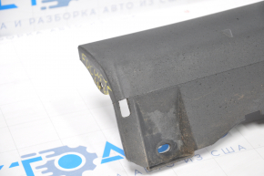 Pragul stâng Ford Focus mk3 11-18, structură cu denivelări, zgârieturi