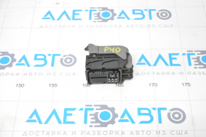 Caracteristica pe blocul ECU al calculatorului motorului Toyota Prius V 12-17 este mică.