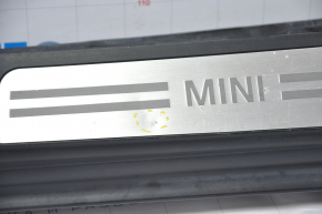 Порог левый Mini Cooper Countryman R60 10-16 примят низ, надрыв, царапины, потерт, тычки на хроме