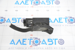 Фишка на блок ECU компьютер двигателя VW Passat b7 12-15 USA 1.8T правая