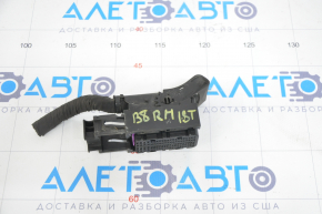 Фишка на блок ECU компьютер двигателя VW Passat b7 12-15 USA 1.8T правая