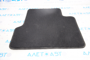 Covorul din spate dreapta al salonului Jeep Cherokee KL 14- material textil negru.