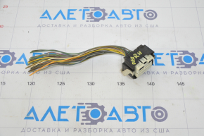 Modulul BCM (Body Control Module) pentru Ford Flex 09-19 este micuț.