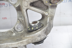 Цапфа задняя левая Lexus GS300 GS350 GS430 GS450h 06-11 порван пыльник, сайленты под замену