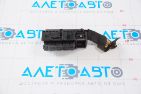 Фишка на блок ECU компьютер двигателя VW Jetta 19- 1.4Т большая