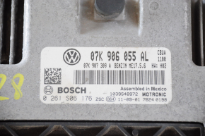 Blocul ECU al calculatorului motorului VW Passat b7 12-15 SUA 2.5