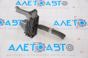 Фишка на блок ECU компьютер двигателя Lexus RX350 10-15 малая