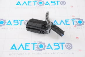 Фишка на блок ECU компьютер двигателя Honda Civic X FC 16-21 2.0 большая