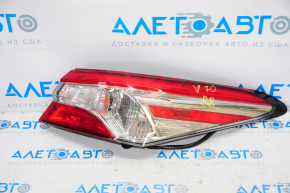 Lampa exterioară aripă dreaptă Toyota Camry v70 18-