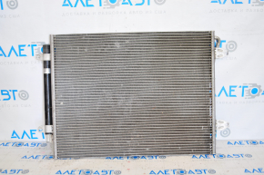 Radiatorul condensatorului de aer condiționat VW Passat b8 16-19 SUA 1.8T, 3.6T cu celule sparte.