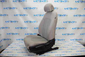 Scaun șofer Hyundai Sonata 15-17 fără airbag, manual, material textil gri, zgârieturi, necesită curățare chimică.