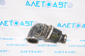 Conducta de aer pentru turbina Cadillac ATS 13- 2.0T are un cot rupt.