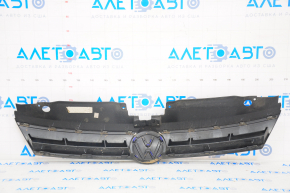 Решетка радиатора grill VW Jetta 13-14 USA со значком, hybrid
