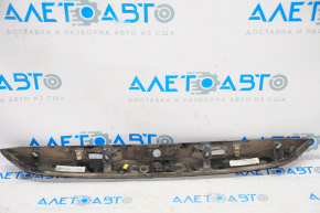 Moldura portbagajului cu emblema Ford Escape MK3 13-16, deasupra camerei, cu defect la emblema